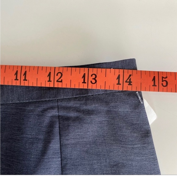 Dolce & Gabbana Pencil Skirt Back slit - Picture 7 of 11